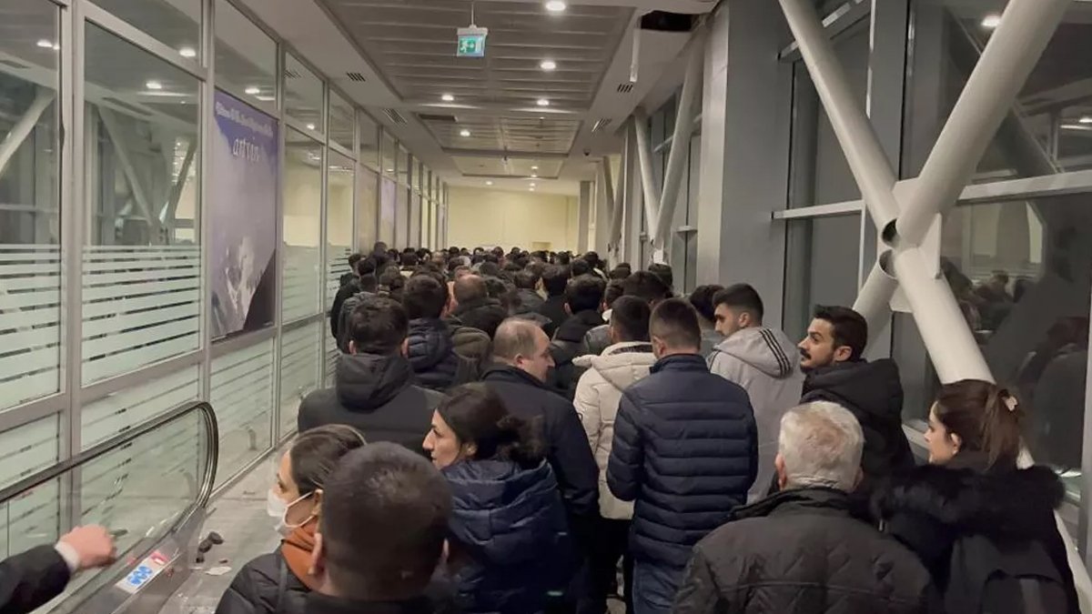 Lari lirayı katladı, Sarp Sınır Kapısı Gürcü akınına uğradı