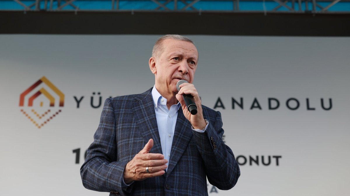 Erdoğan: Ekonomik sıkıntıları yine biz çözeceğiz