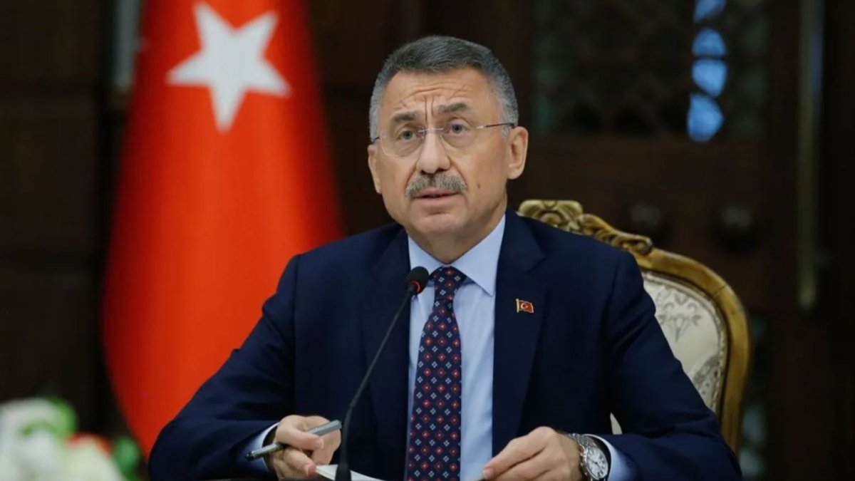 Fuat Oktay'dan Kızılay açıklaması: Çadır satmasına üzüldük, genel kurulda gereken yapılır