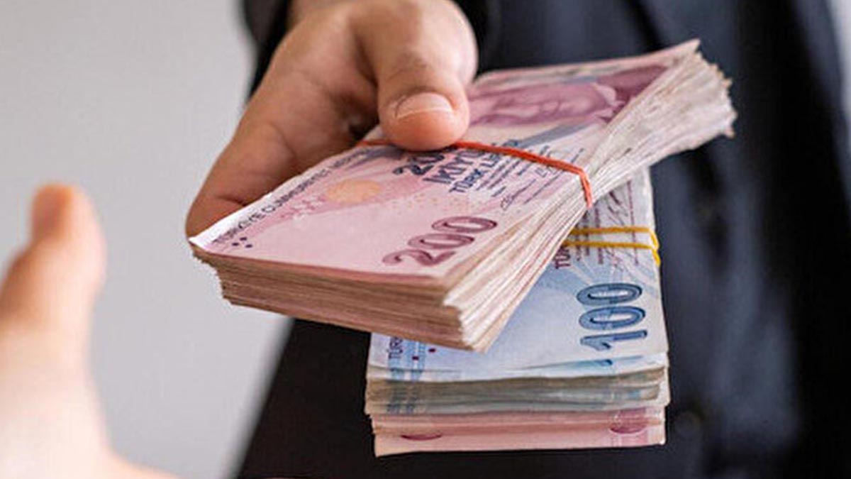 Bu şartı yerine getiren emeklilere anında geri ödemesiz 10 bin TL nakit ödeme! Bankalar resmen duyurdu