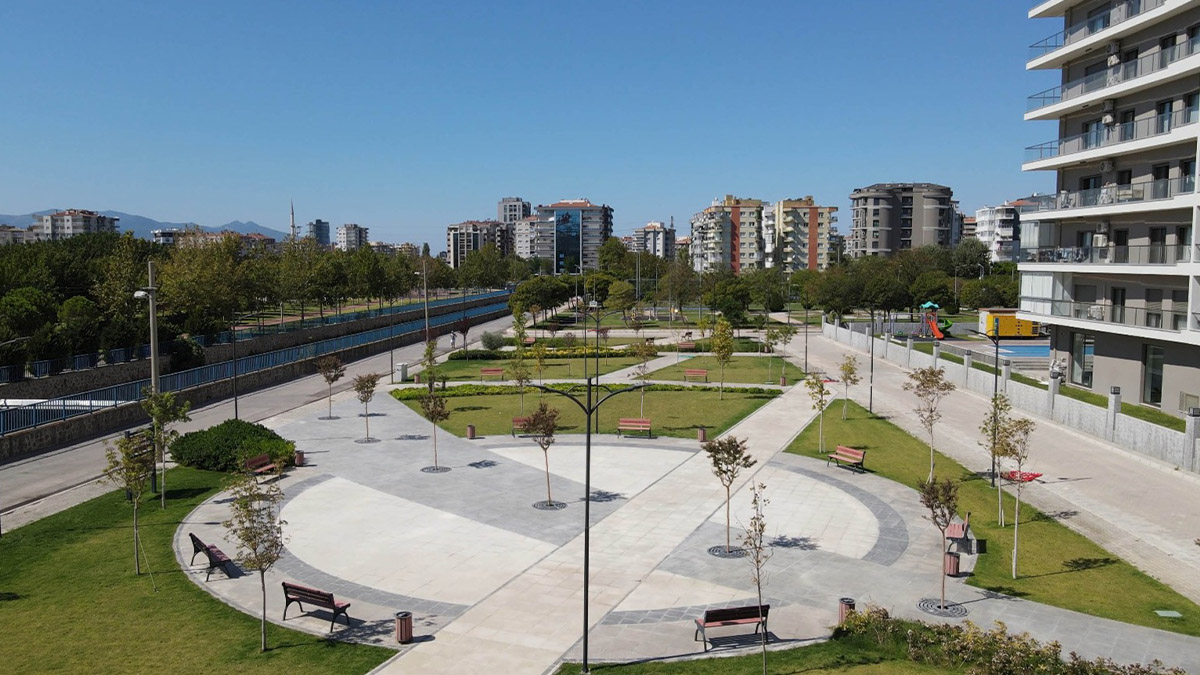 Bayraklı’nın modern parkı açılıyor