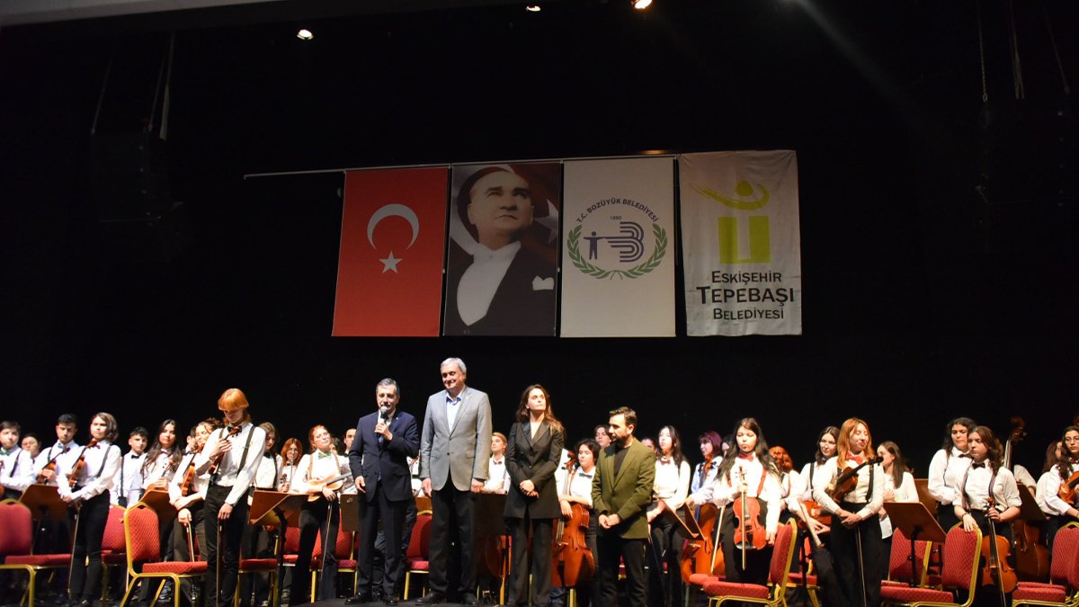 Bozüyük'te İki Elin Nesi Var ve Gençlik Senfoni Orkestrası'ndan muhteşem konser