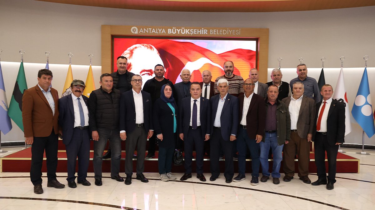 Başkan Böcek: “Kırcami imar sorununu ortak akıl ile çözüme kavuşturuyoruz”