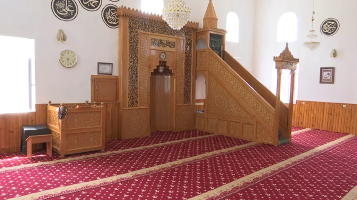 Bu caminin 3 yıldır imamı yok! Bakın sebebi neymiş...