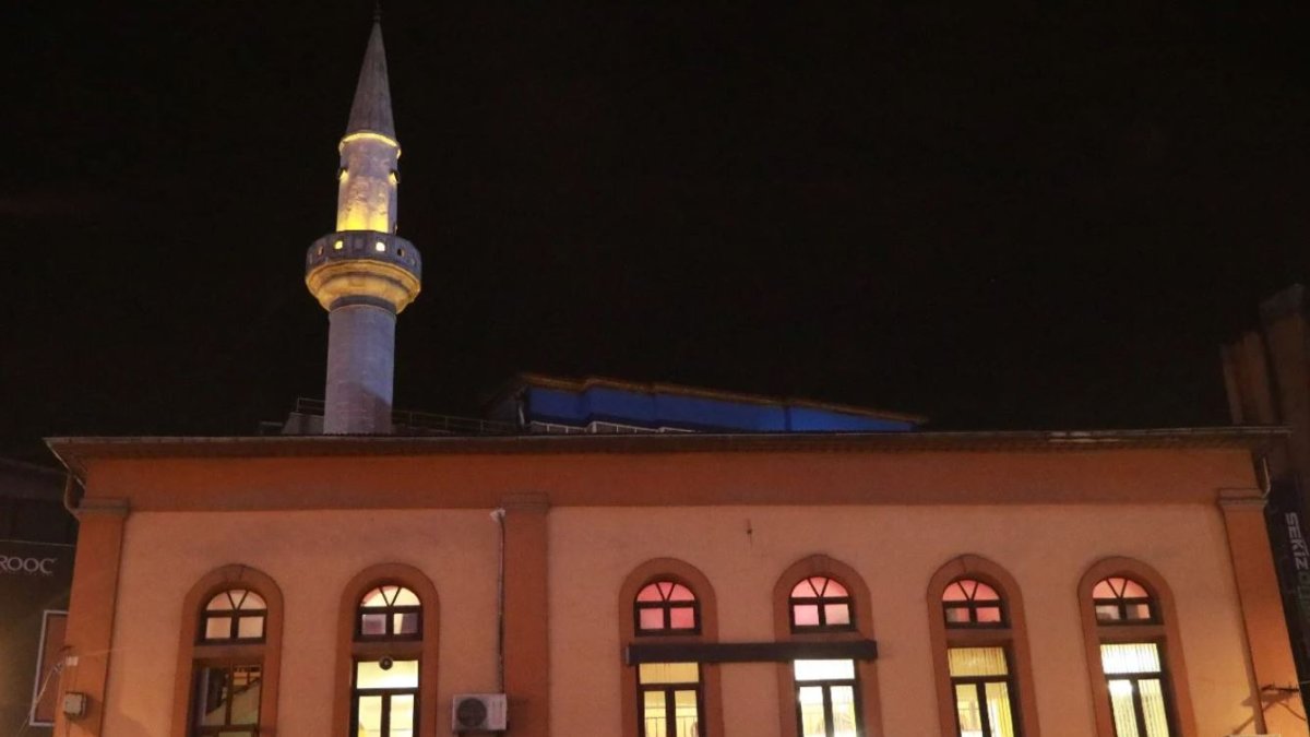 Zonguldak’ta ezan 4 dakika geç okundu