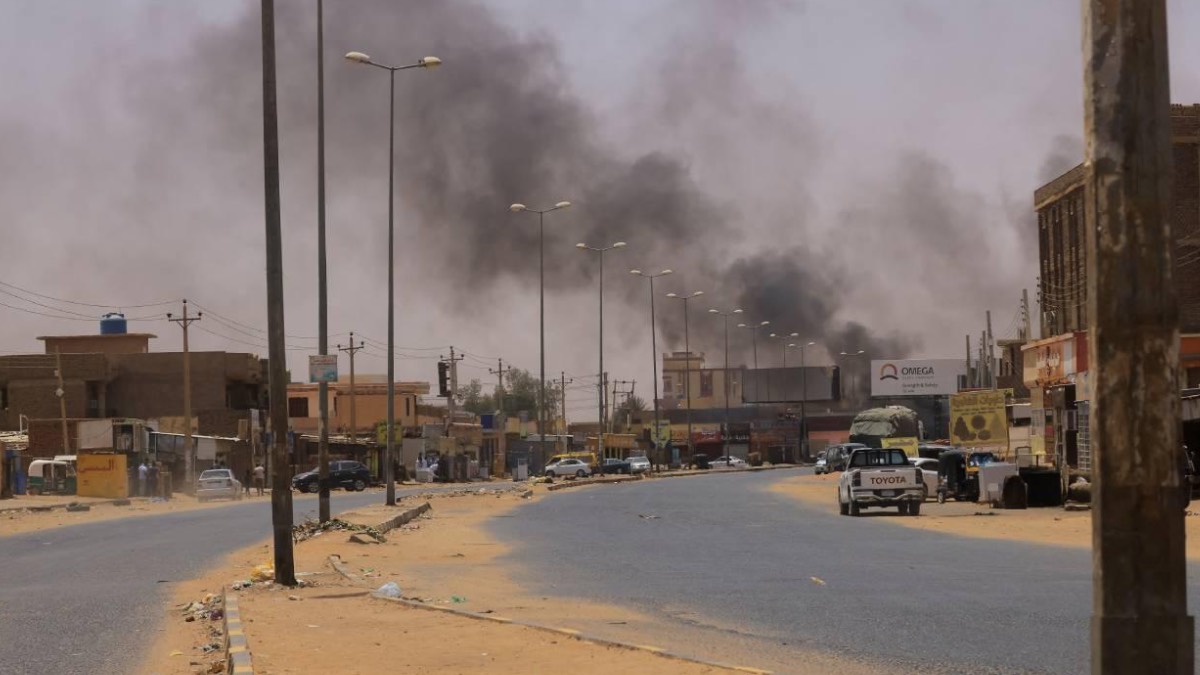 Sudan'da ABD diplomatik konvoyuna saldırı