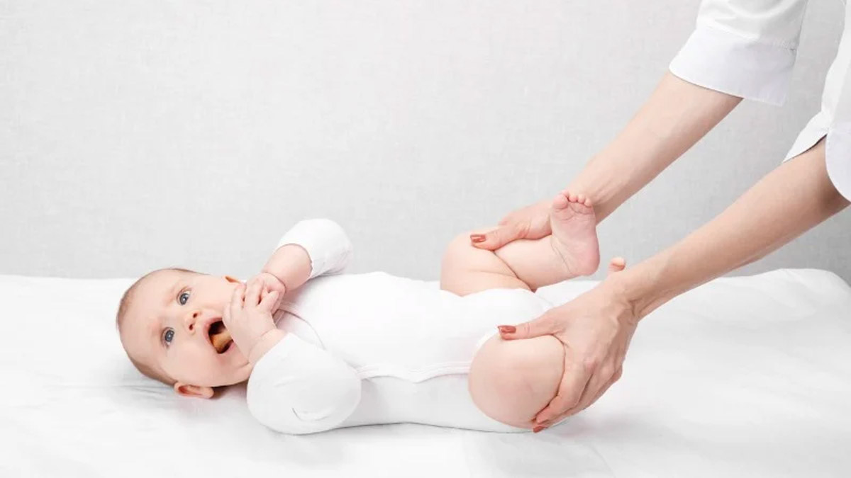 Kalça çıkıklığı testi ne zaman yapılır?