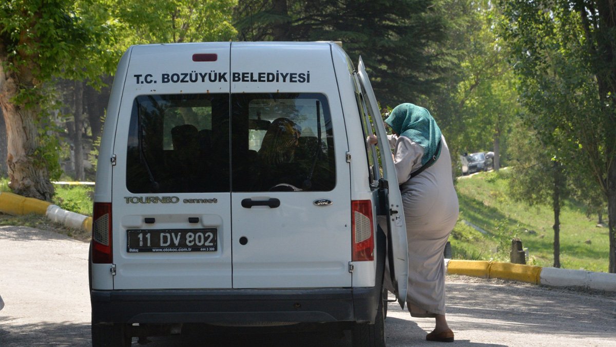 İlçe mezarlığına ücretsiz otobüs seferleri
