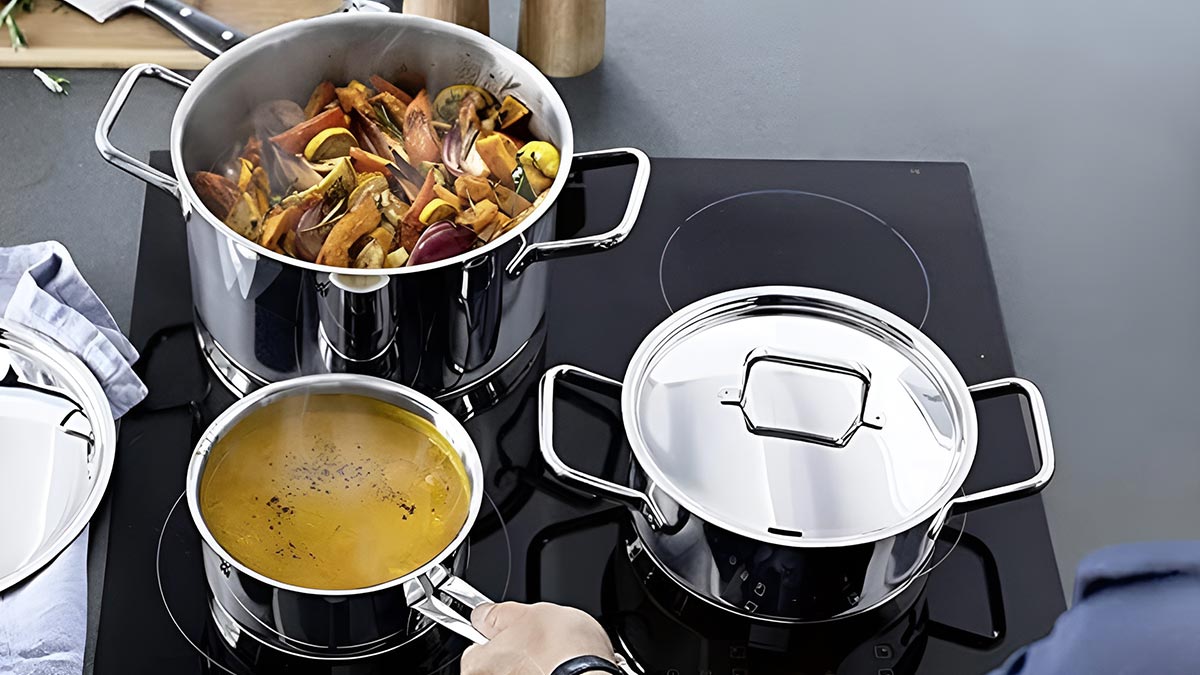 Çelik tencereyle yemek pişirenler dikkat! Bu hastalığa yakalanabilirsiniz: Uzmanlar uyardı