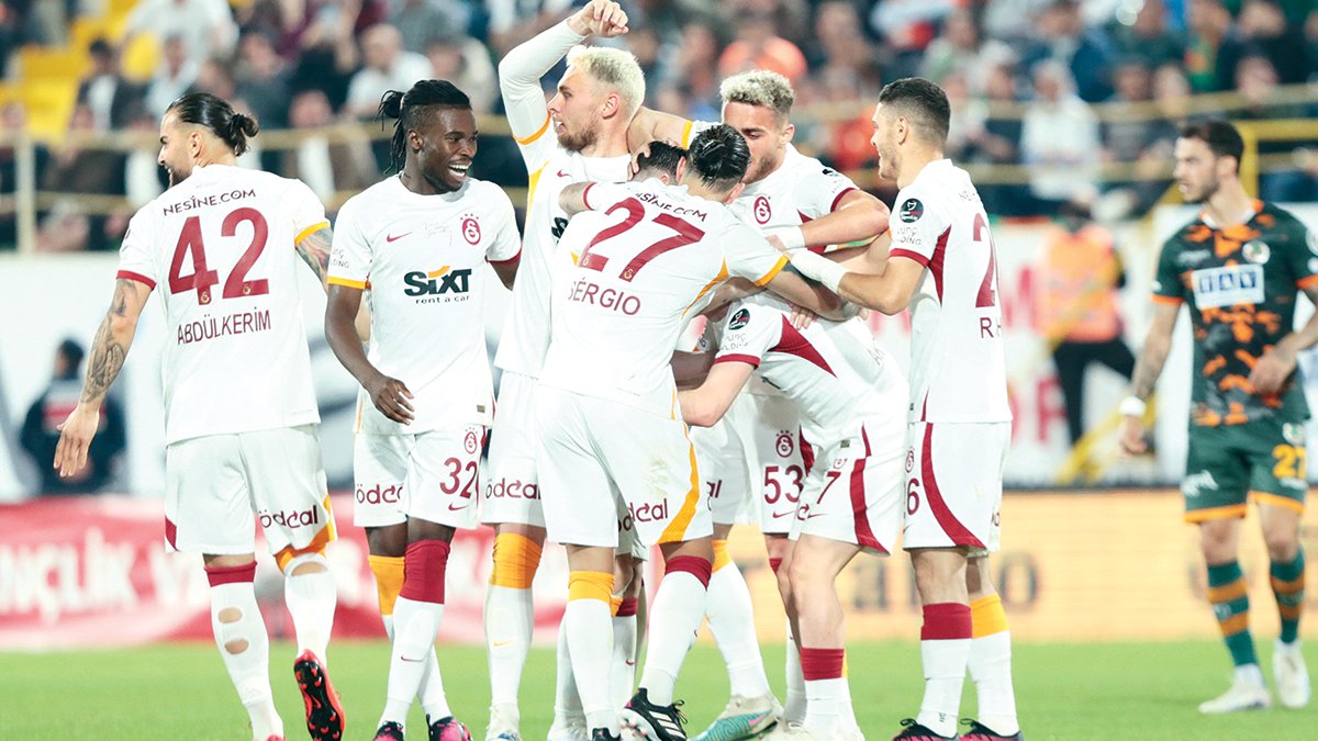 Cimbom şampiyonluğa yürüyor