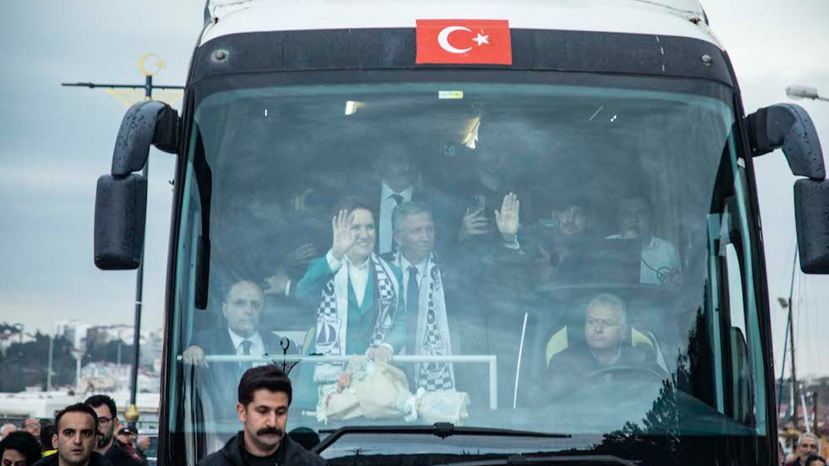 Mansur Yavaş, İyi Parti Genel Başkanı Meral Akşener ile birlikte Sinop'ta