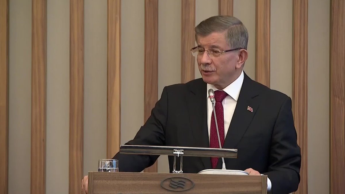 Davutoğlu 15 Mayıs sabahı neler yapacaklarını anlattı: İlk kararnamenin üzerinde çalışmaya başlayacağız