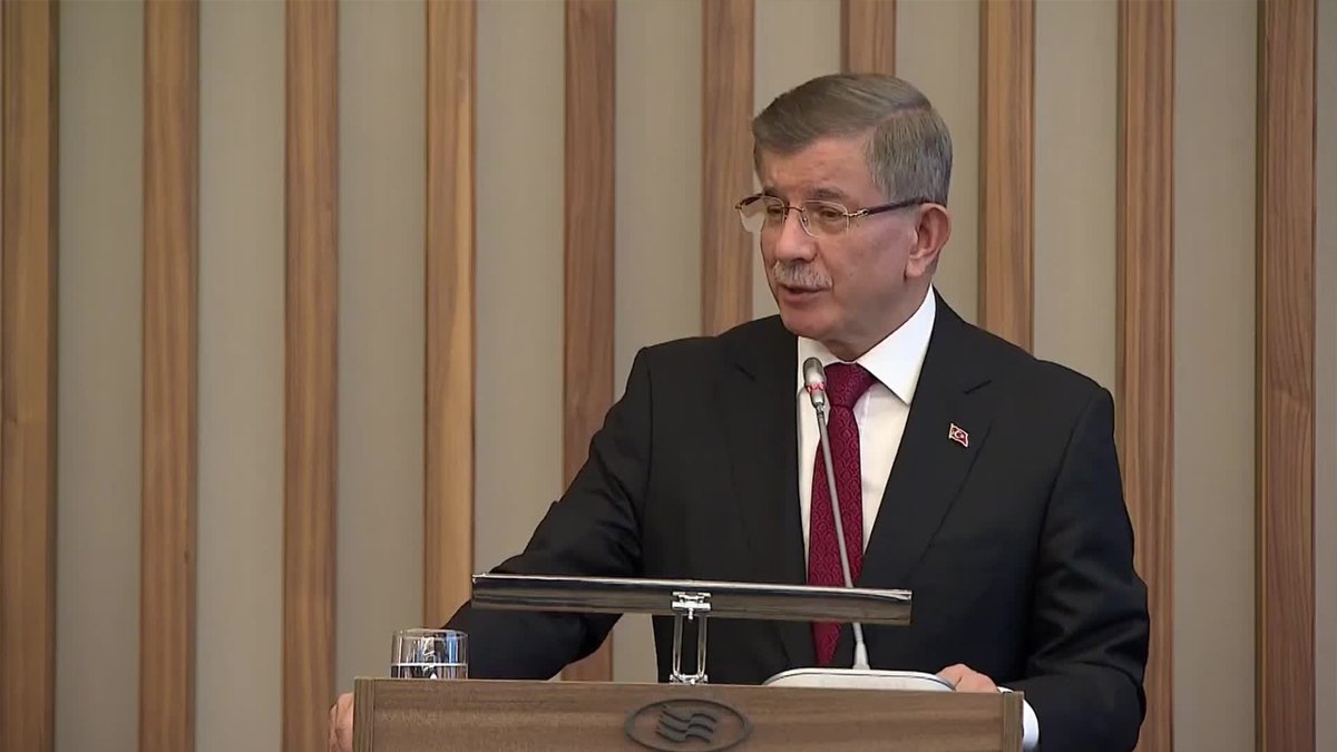 Davutoğlu'ndan, Kılıçdaroğlu'na tepki gösteren Bahçeli'ye yanıt: Ülkede tek kimlik olsun istiyor