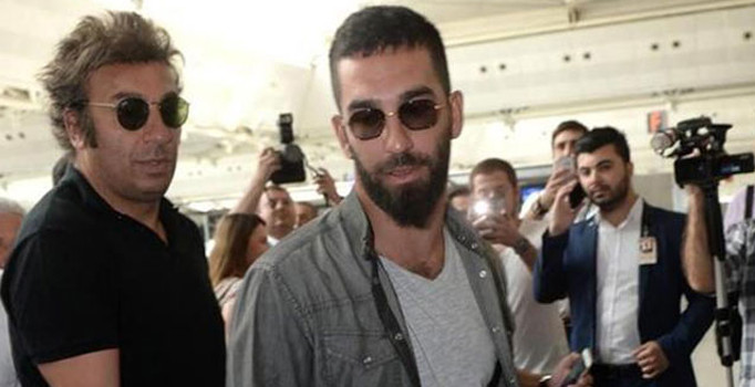 Arda Turan’ın menajeri Ahmet Bulut: Arda Barcelona’dan ayrılmayacak