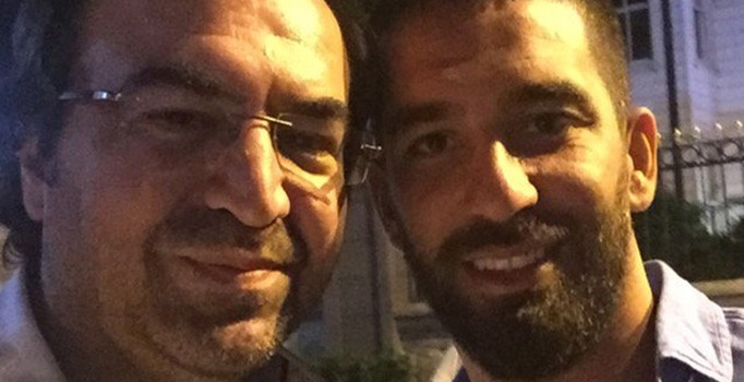 Arda Turan ‘Demokrasi Nöbeti’ne katıldı