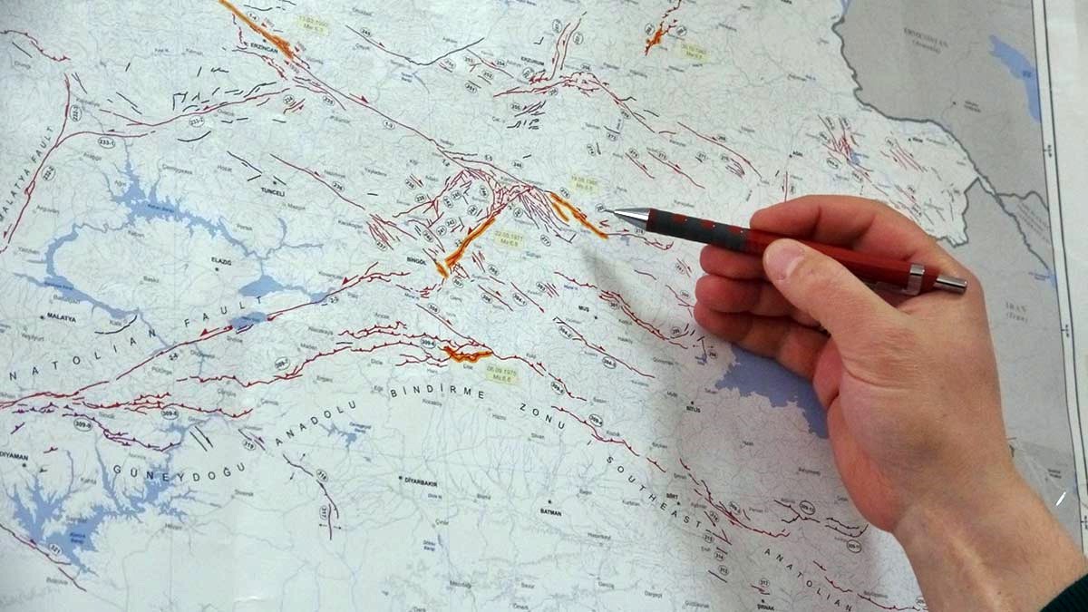 Bir sonraki deprem o ilçede olacak! Yabancı sismologlar inceledi, '6.8 büyüklüğünde olabilir' dedi