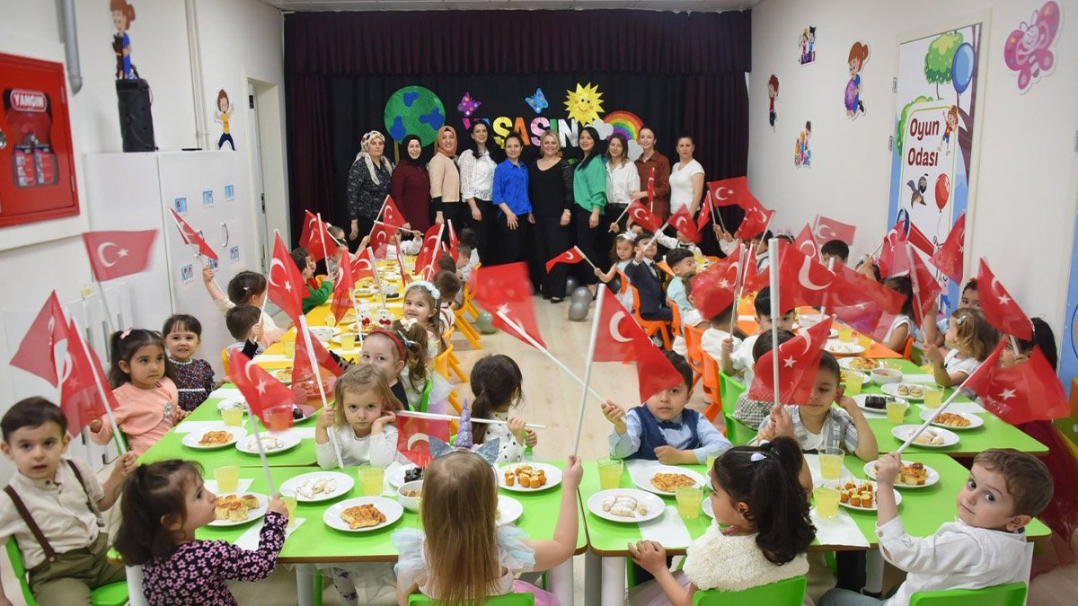Bozüyük Belediyesi Gündüz Çocuk Oyun ve Bakımevi'nin minik öğrencileri bayramlarını coşkuyla kutladı