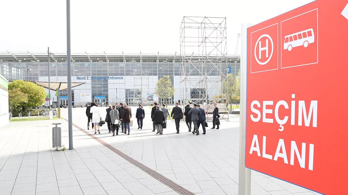 Gurbetçilerin seçim telaşı yarın başlıyor: 14 ülkeye ilk kez sandık kuruldu