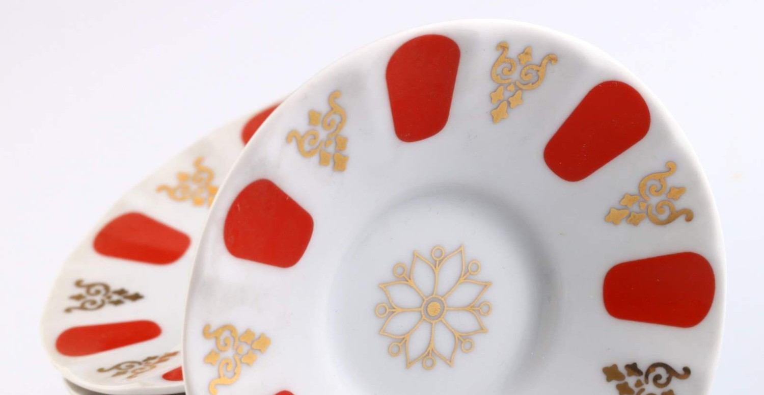 Herkesin evinde bulunan çay tabağındaki büyük sır! Her miliminin bir anlamı varmış