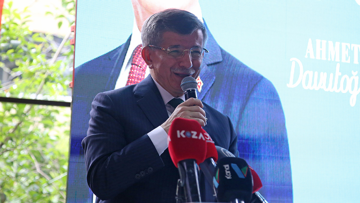 Davutoğlu: Türkiye'nin geleceği için el ele verdik