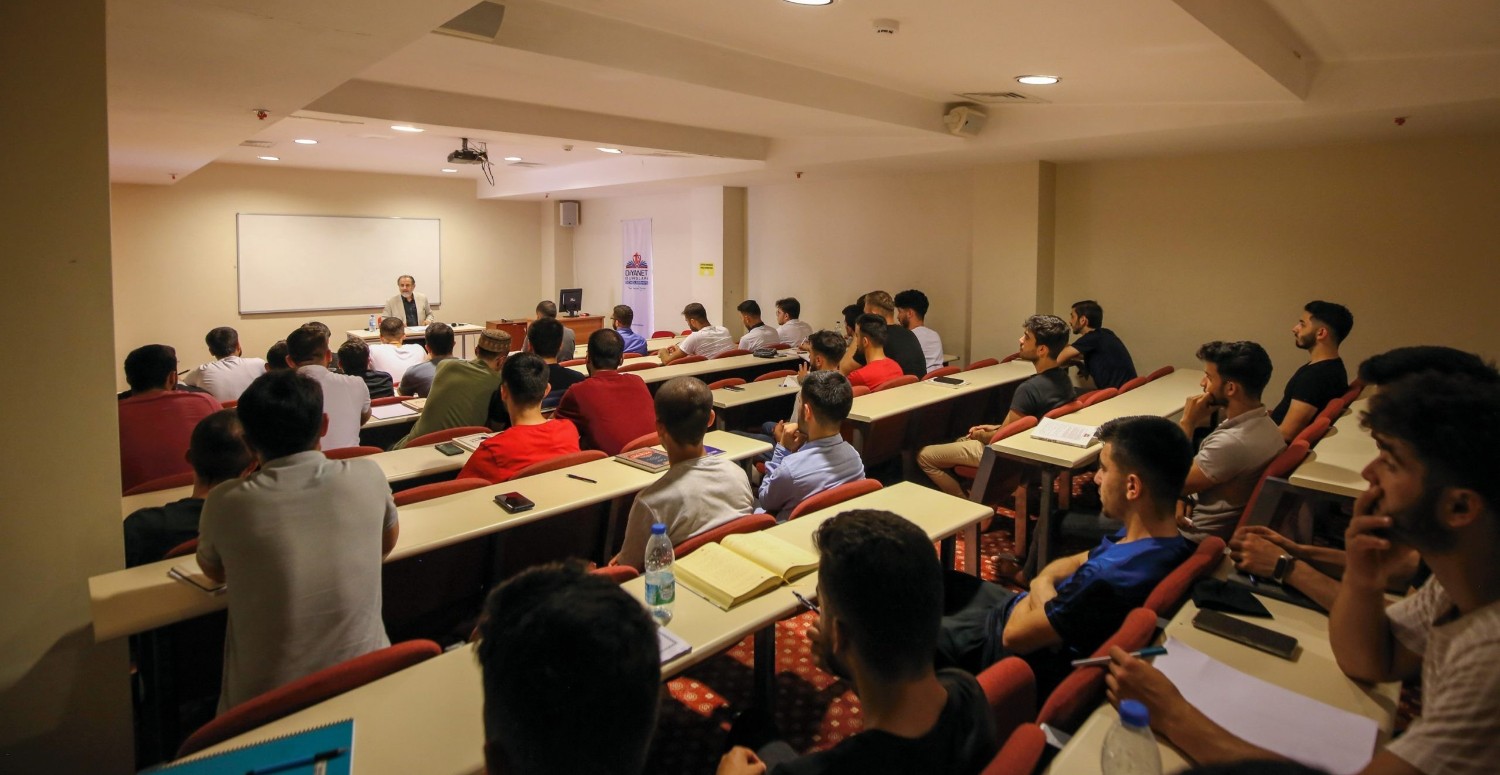 Öğrenciler Mayıs ayını çok sevecek! MEB duyurdu: Tam 3 gün birden tatil geliyor!