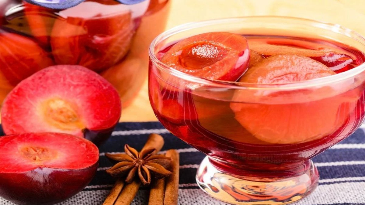 Erik Kompostosu Tarifi: Meyveli Lezzetli Bir Atıştırmalık