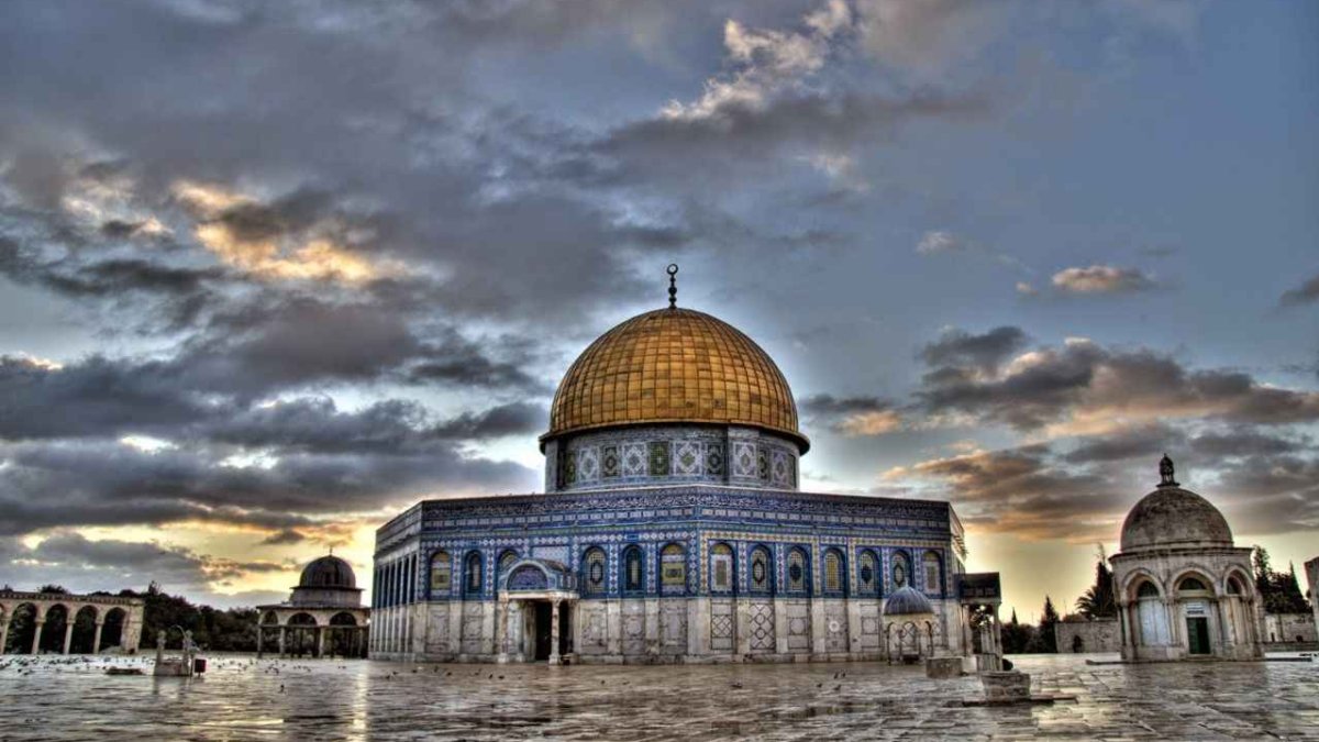 İsra ve Miraç Olayı: İslam Dinindeki Önemi ve Anlamı