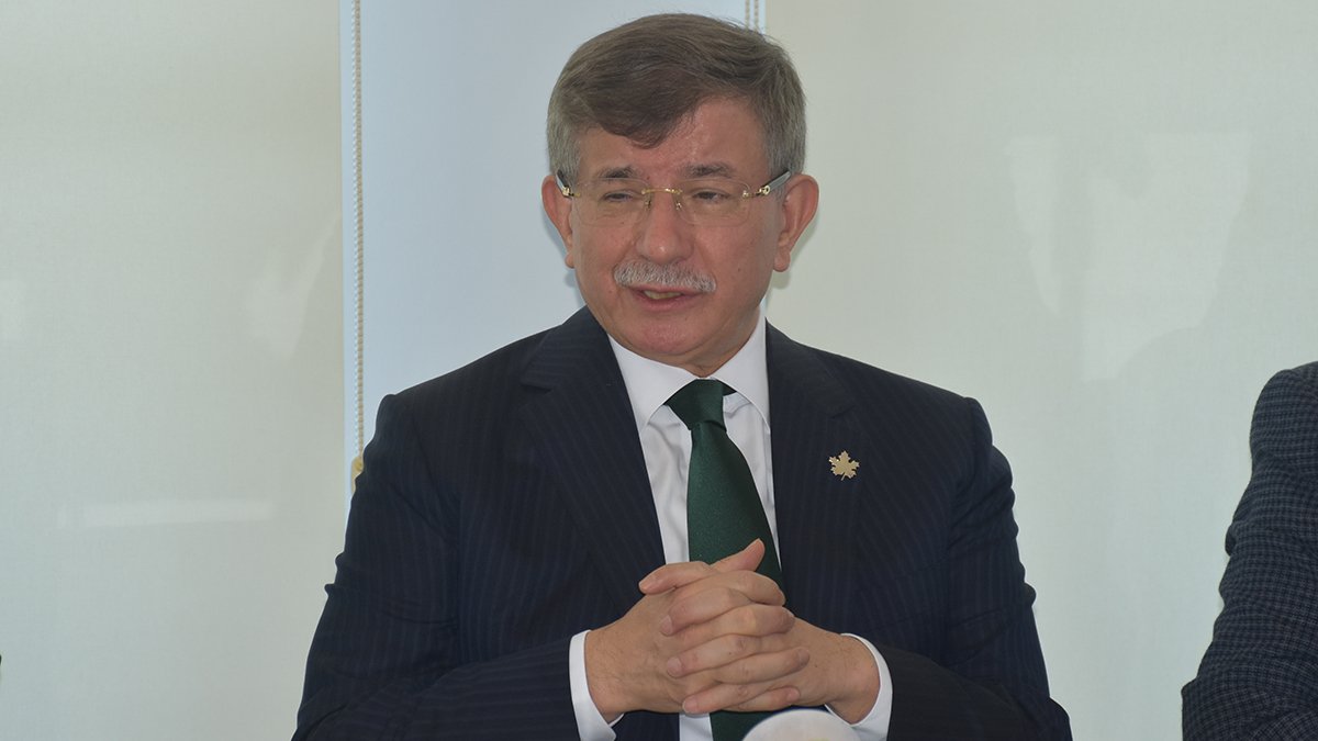 Sinan Ateş'i hatırlatan Davutoğlu 'Sayın Cumhurbaşkanı' diyerek Erdoğan'a seslendi: Allah’ın yolundan ayrılma