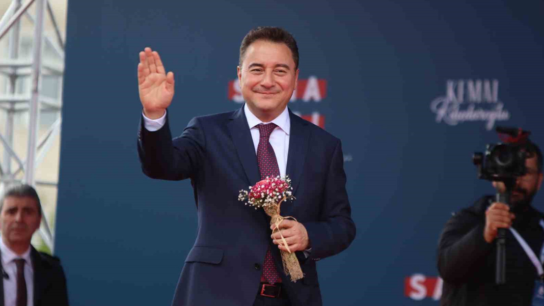 Babacan 14 Mayıs'ı işaret ederek İzmir'den seslendi: Kara kış mı bahar mı?