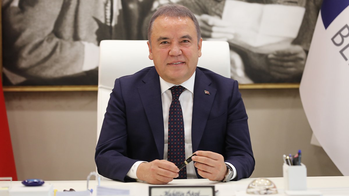 Muhittin Böcek'ten '1 Mayıs Emek ve Dayanışma Günü’ mesajı