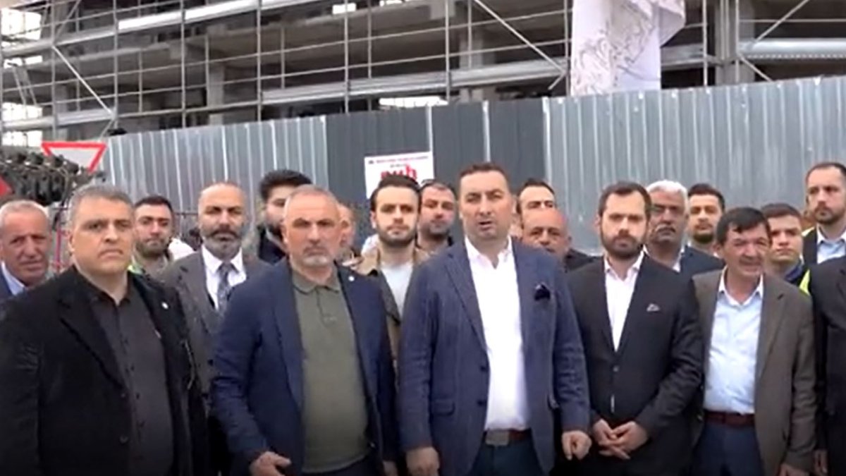 İYİ Parti'nin seçim pankartına ilginç yasak