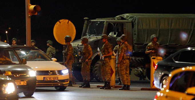 İşte yakalanan tüm general ve amirallerin isim isim listesi!