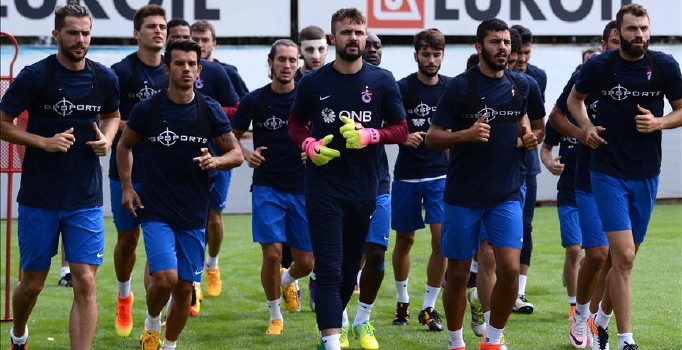 Trabzonsporlu futbolcular demokrasi nöbetine katılacak