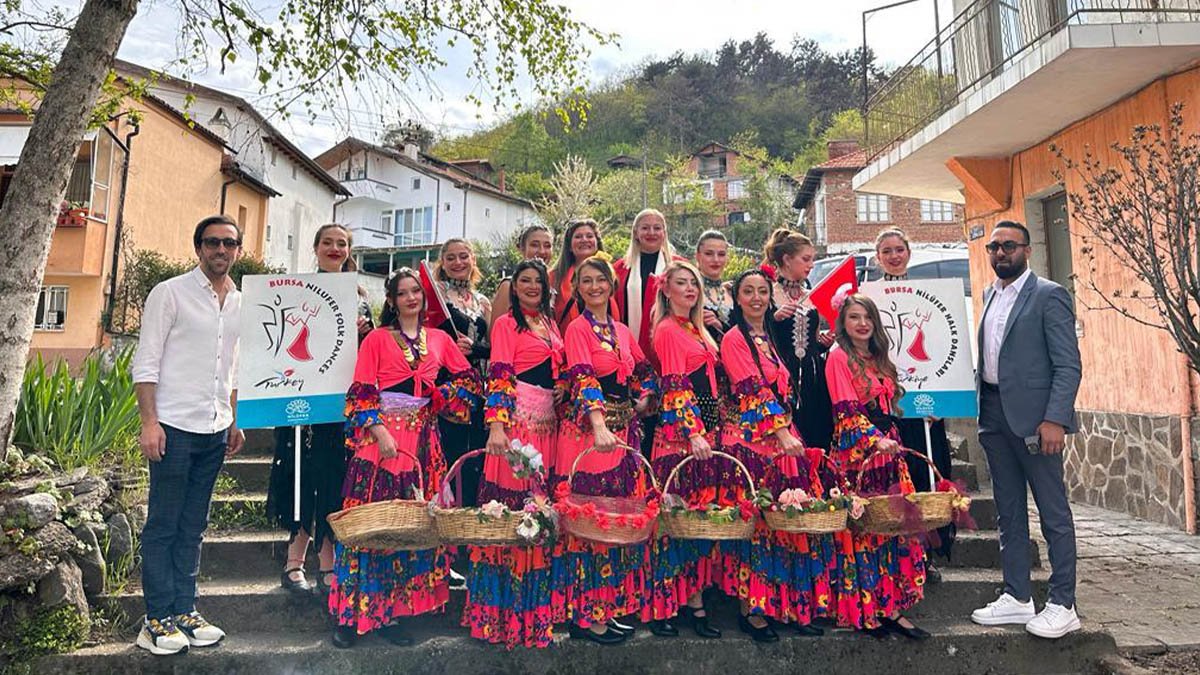Nilüfer Belediyesi Halk Dansları Topluluğu Bulgaristan’da gönülleri fethetti