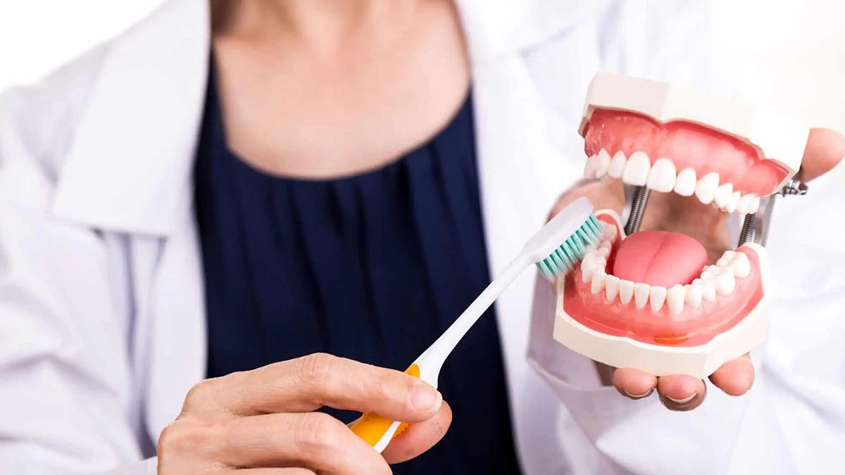 Dişleriniz çabuk sararıyorsa nedeni bu olabilir! Diş fırçalamak, gargara yapmak, diş ipi kullanmak fayda etmiyor