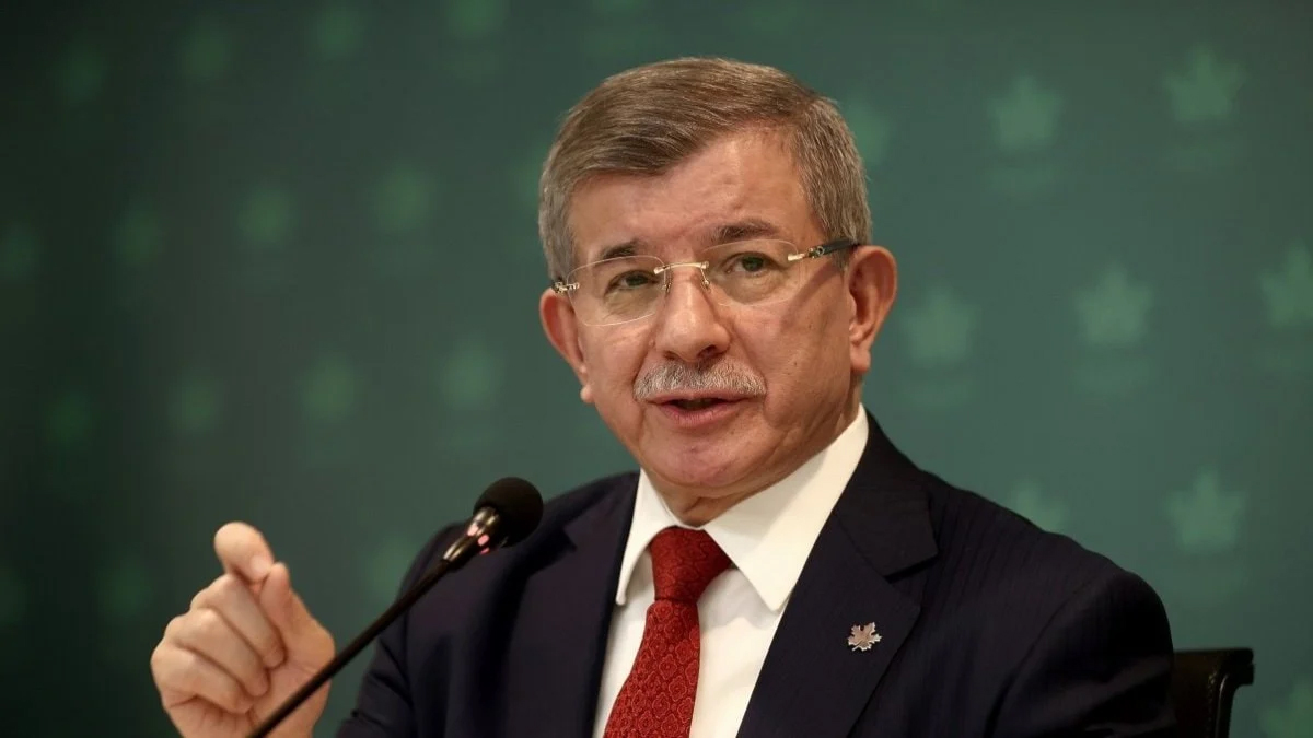 Davutoğlu seçim propagandası yapan valilere seslendi: 15 Mayıs sabahı bizimle çalışacaksınız