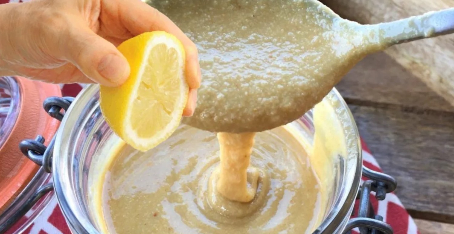 Tahinin içine limon sıkın ve sonucu bekleyin! Bağışıklık sistemini fullüyor: Meğer şifa yanıbaşımızdaymış