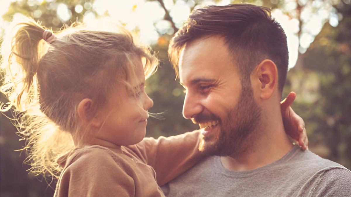 Bedensel engelli babanın kızı için yaptığı hareket gözyaşlarına boğdu! Herkes ayakta alkışladı