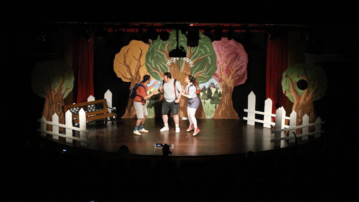 Merkezefendi Kent Tiyatrosu, "Üç İyi" oyununu sahneleyecek