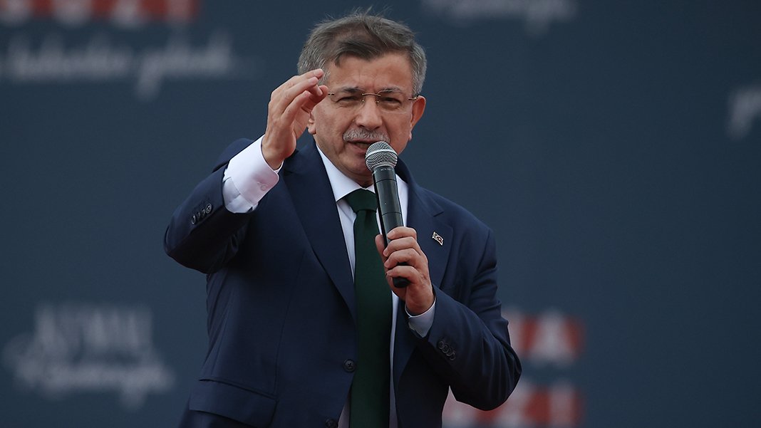 Ahmet Davutoğlu: Seçim günü sakın ha sokakları hareketlendirmeye kalkmayın