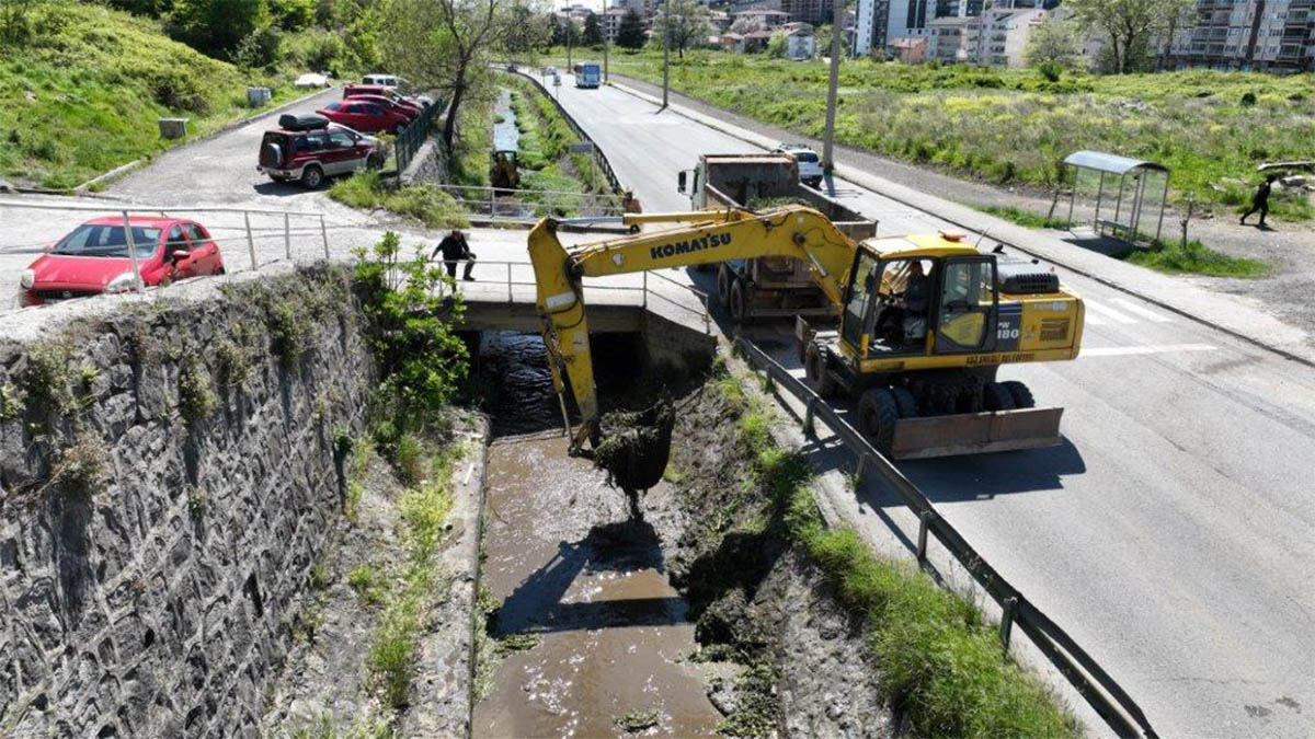 Kdz. Ereğli’de dere yatakları temizleniyor