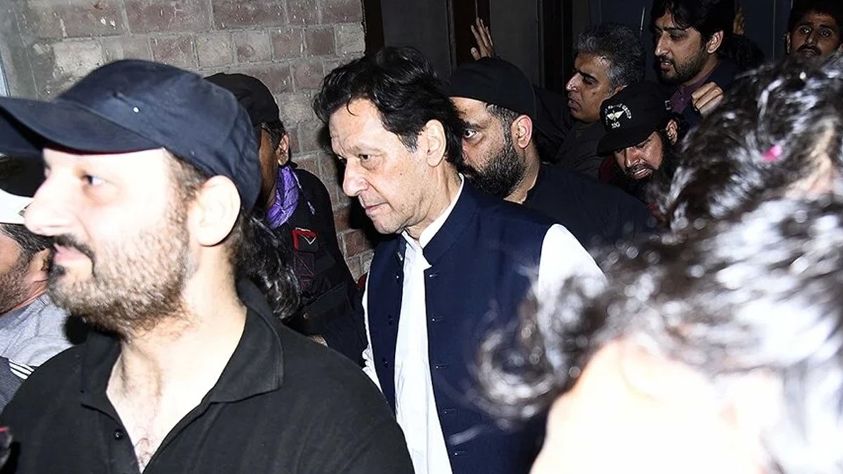 Pakistan'ın eski lideri Han ve eşi Bibi, ‘yasa dışı evlilik’ suçlamasından aklandı