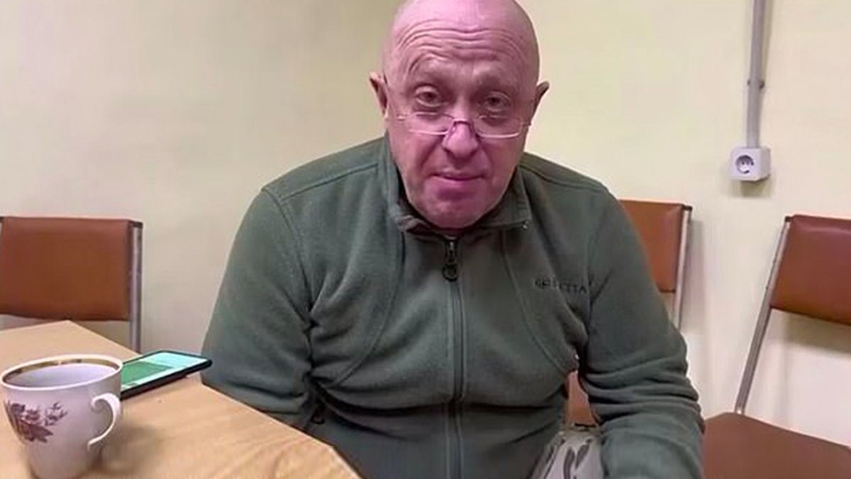 Ukrayna'da batığa saplanan Rus ordusunun komutanı her şeyi itiraf etti! Rusya başı çürümüş bir balığa benziyor...