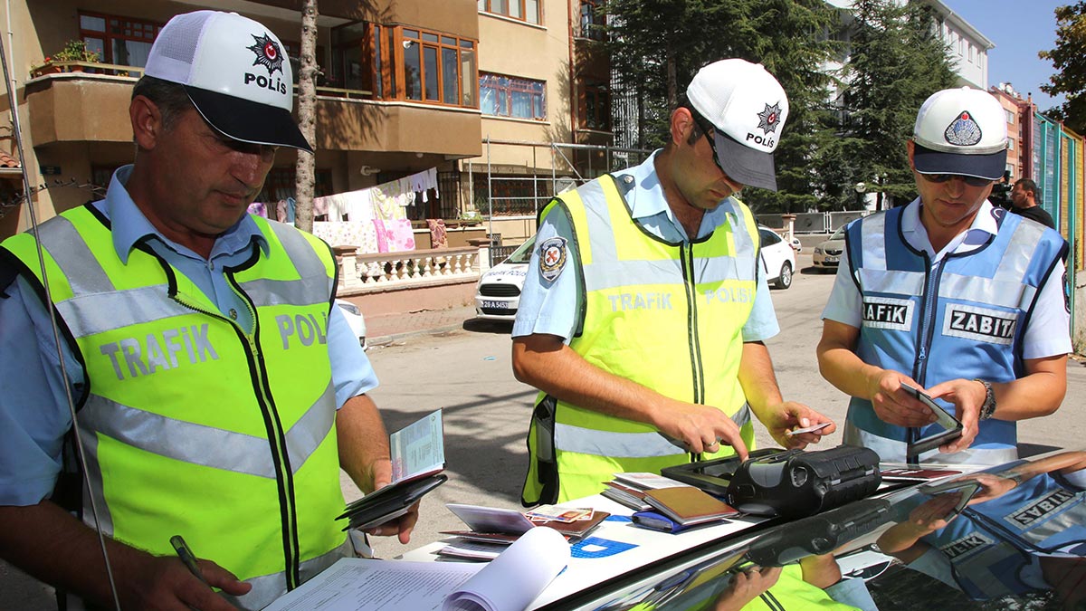 Araç sahipleri 2 bin 993 TL ödeyecek! Yeni uygulama 1 Mayıs'ta başladı, hemen kontrol edin