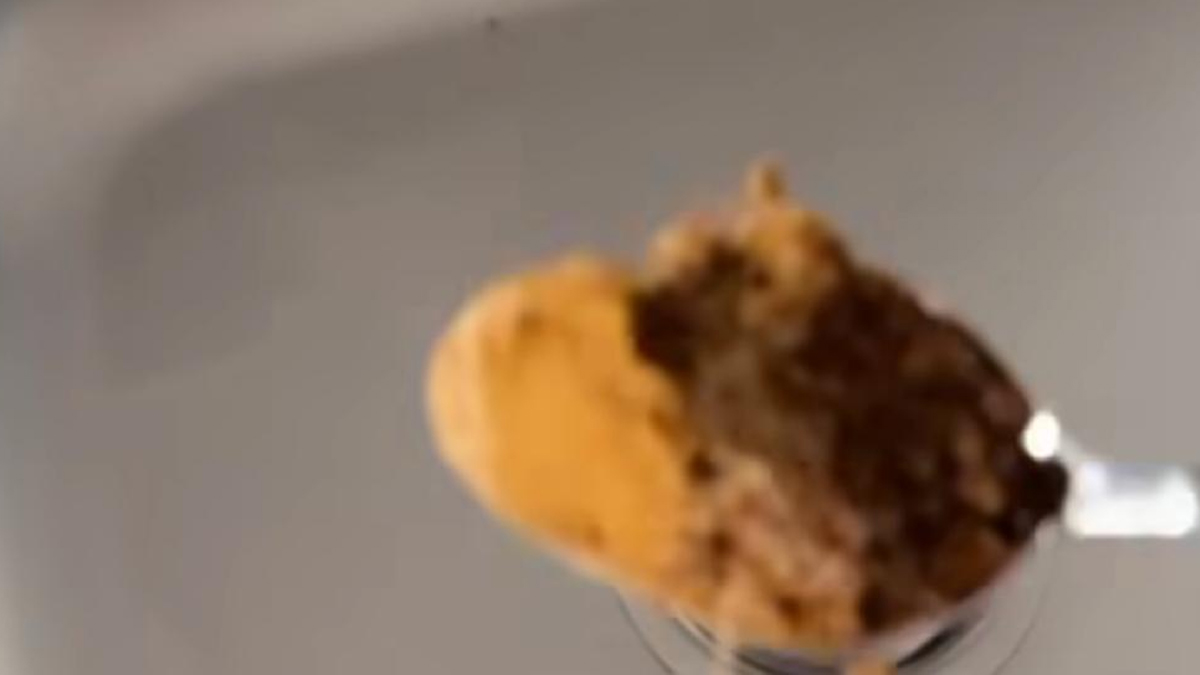 Bir kaşık kahveyi lavaboya dökün mucizeye tanık olun! Bu basit ve pratik yöntemi kimse bilmiyor