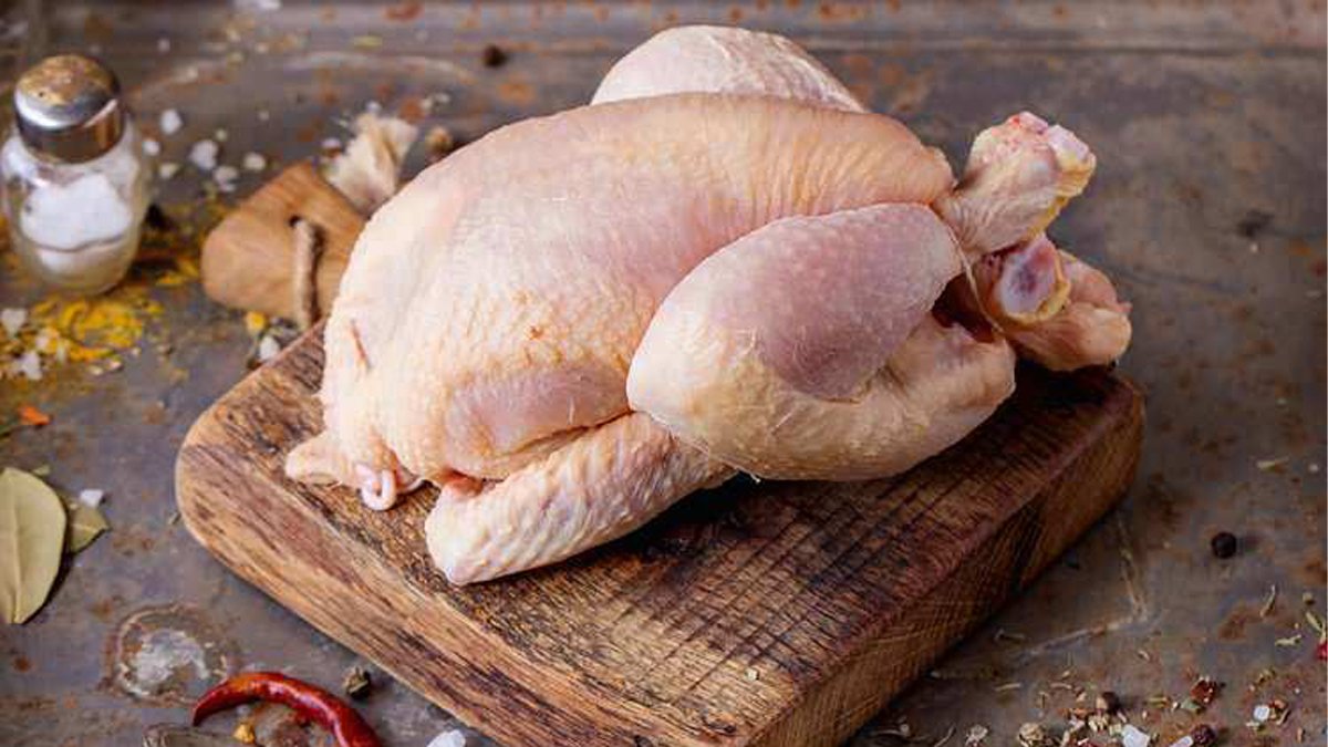 Çok lezzetli ama zararı büyük! Tavuğun bu bölgelerini sakın yemeyin: Sağlığınızı bozuyor