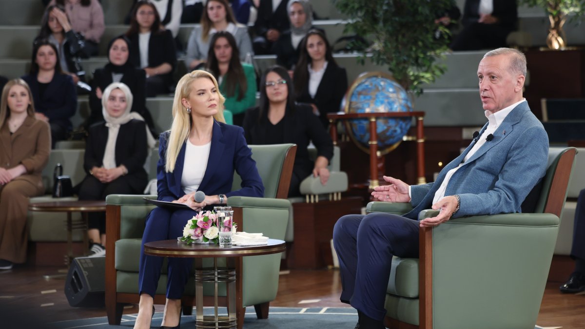 Erdoğan'dan Kızılay açıklaması: Çadır satması beni üzdü bu yanlışı düzeltmeli