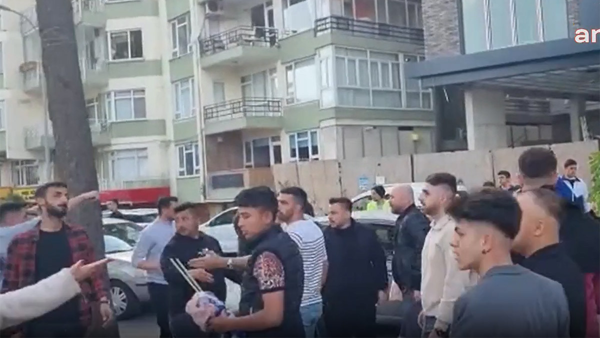 İmamoğlu'nun mitingine katılan gençlere saldırı! Çok sayıda kişi yaralandı