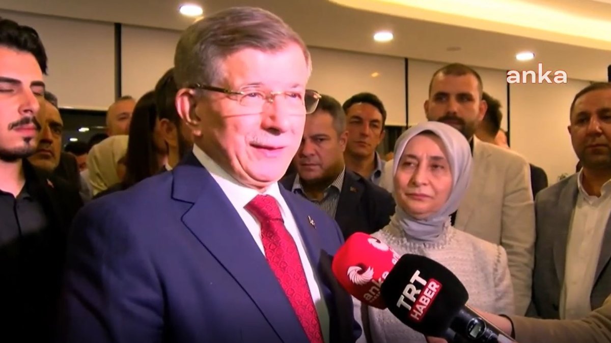 Sandıkların açılmasının ardından Davutoğlu'ndan ilk açıklama: Kendi adayımızın kazanacağına inancımız tam