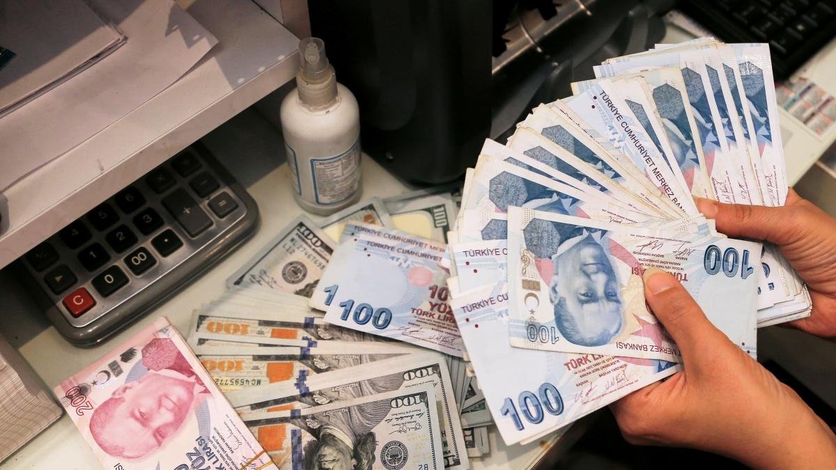 Piyasalarda 'seçim' etkisi: Lira iki ayın en düşük seviyesinde